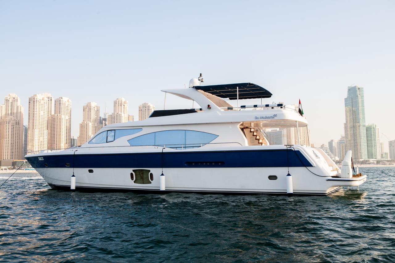 90 Feet Luxury Yacht