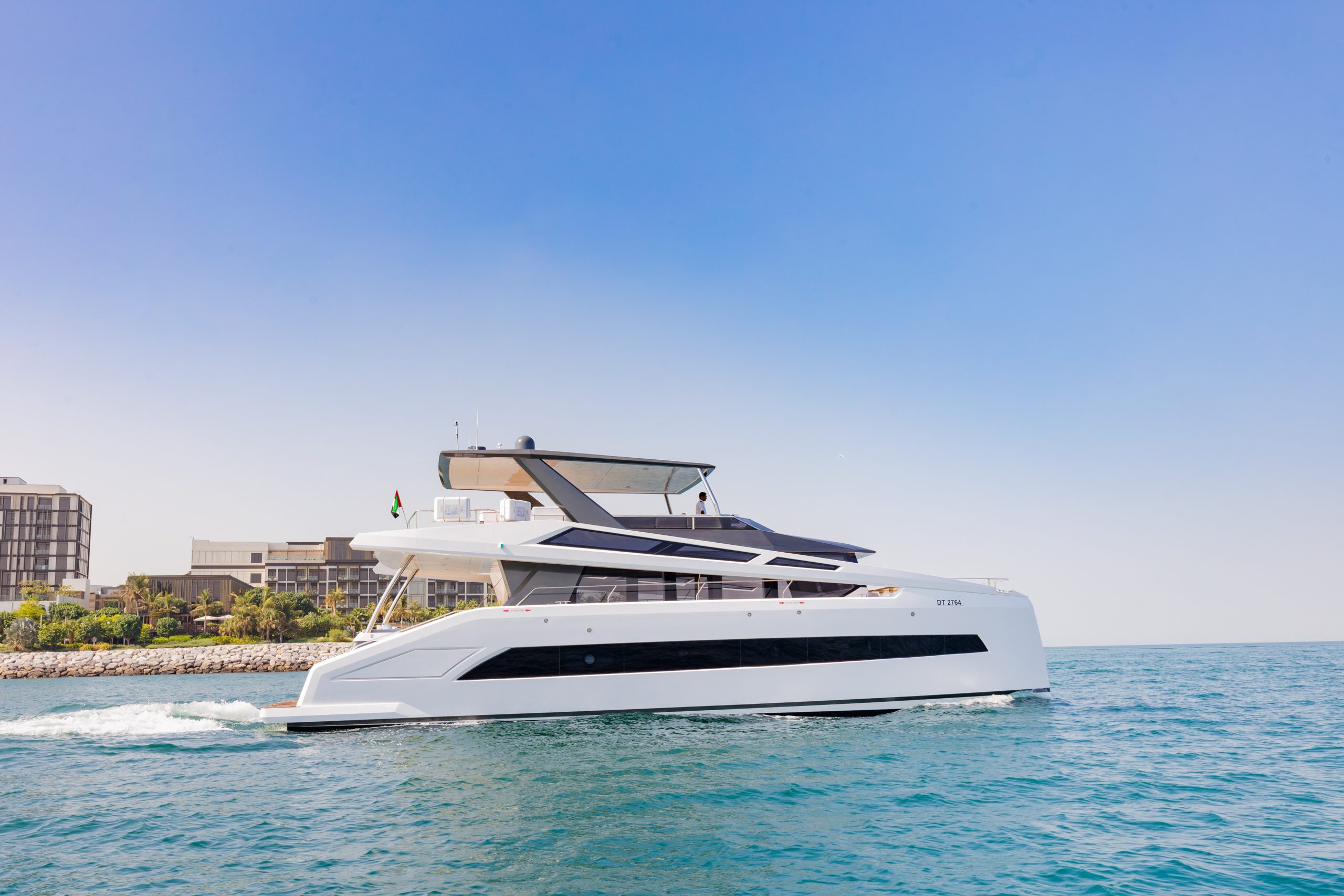Elegant 60ft Infinity CAT